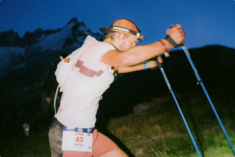 shokz_uk_1_openfit_bg_running_3_10_5e04f6c8-60f0-4ebe-8329-576d3931b9ee Shokz Headphones in UTMB 2024